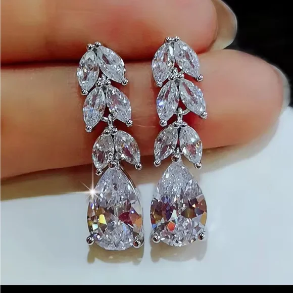 Dazzling Silver Teardrop Earrings - Picture 1 of 6